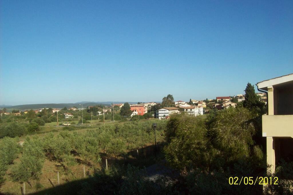 Villa Su Due Livelli Super Accessoriata SantʼAnna Arresi Εξωτερικό φωτογραφία