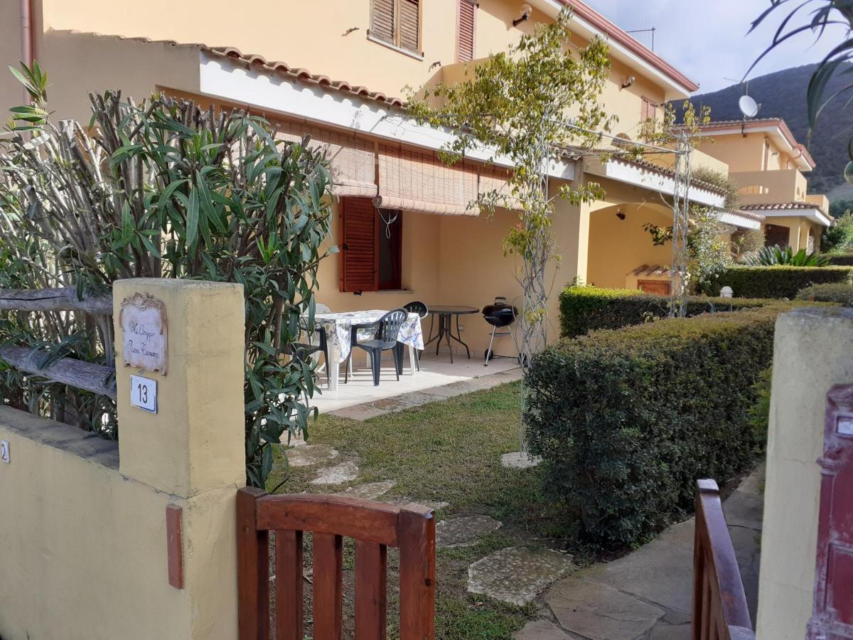 Villa Su Due Livelli Super Accessoriata SantʼAnna Arresi Εξωτερικό φωτογραφία